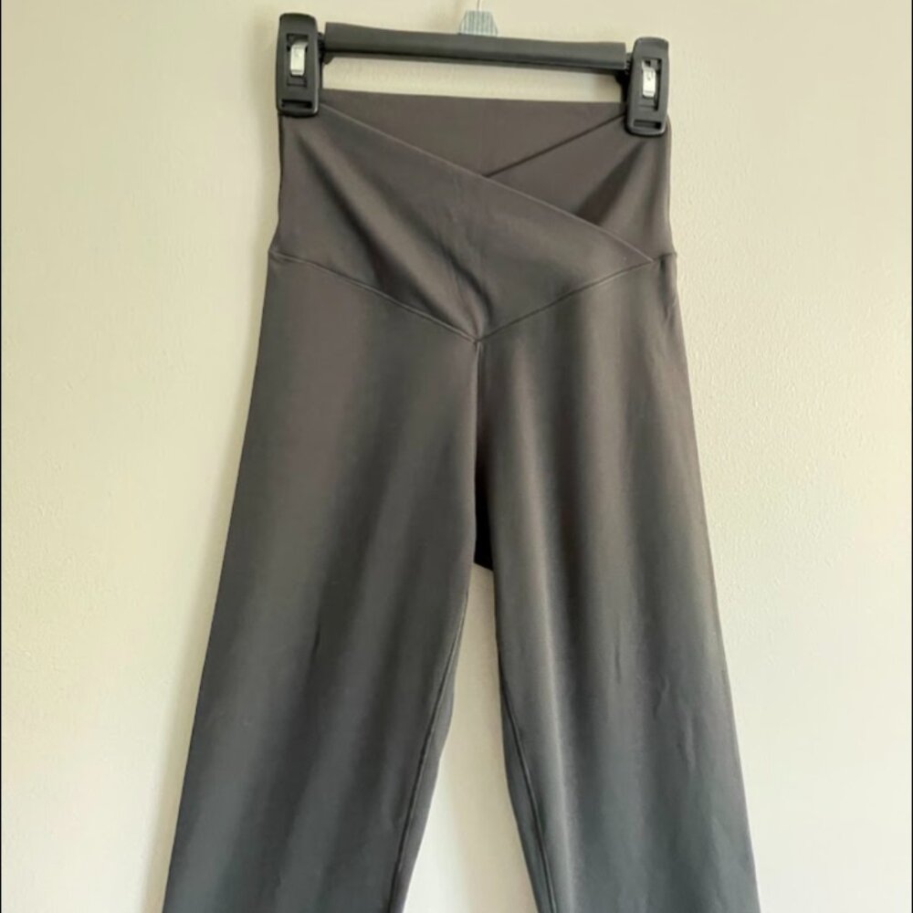 Small Aerie Crossover Flare Leggings - Picture 2 of 4